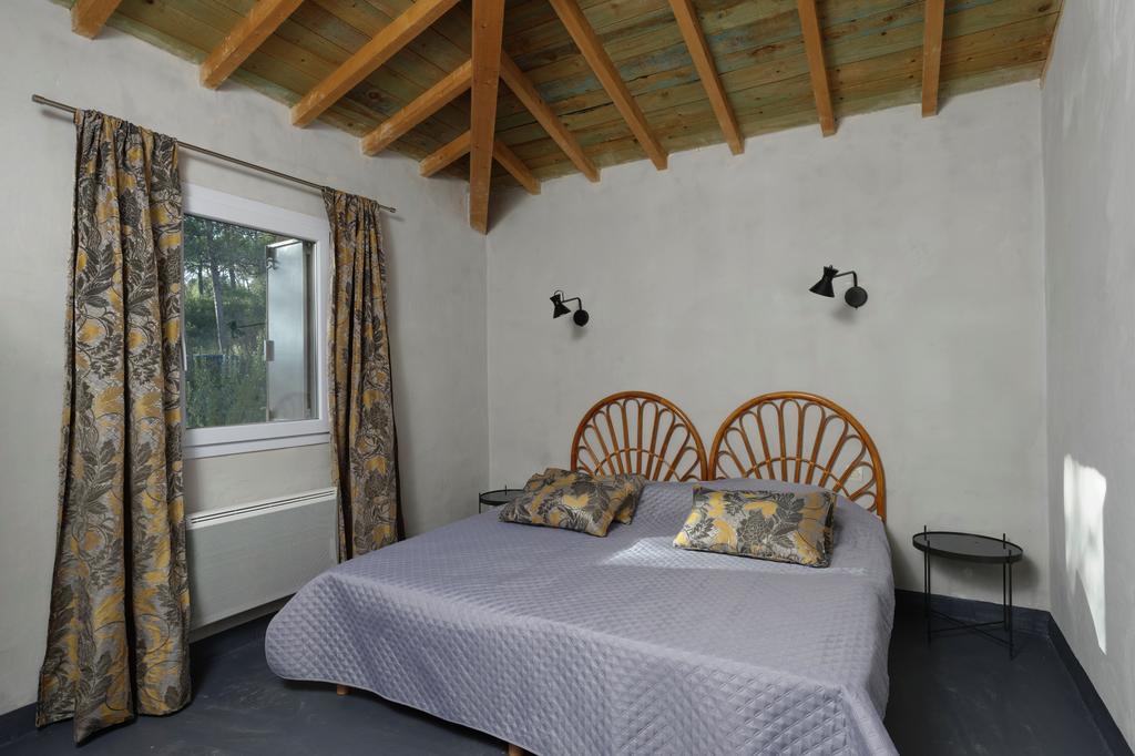 Les Lodges Du Pic Le Triadou Exteriör bild