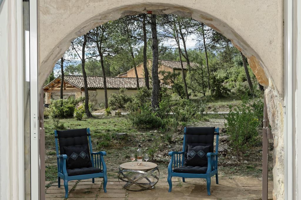 Les Lodges Du Pic Le Triadou Exteriör bild