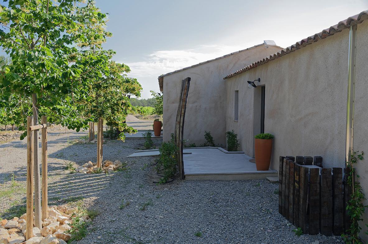 Les Lodges Du Pic Le Triadou Exteriör bild
